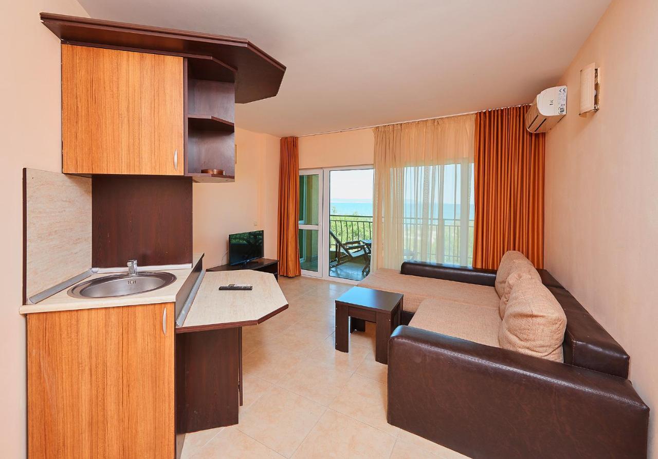 Guest House California Pomorie Eksteriør bilde